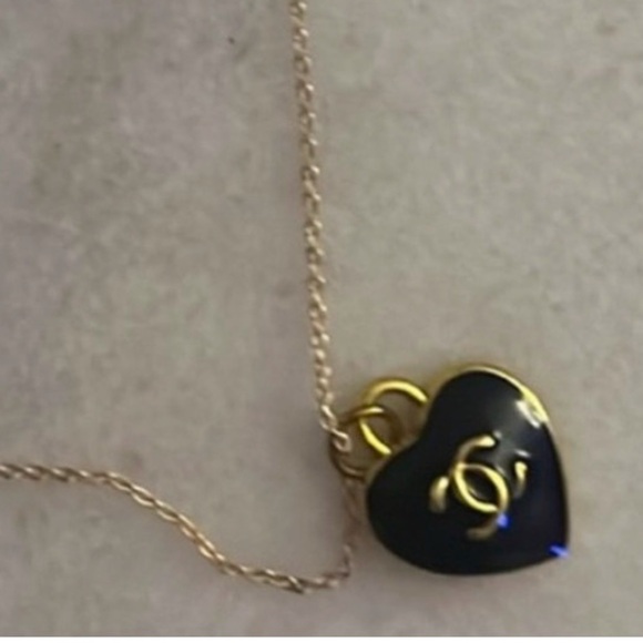 Chanel charm -Unbranded adjustable necklace chain up cycled - Picture 4 of 8